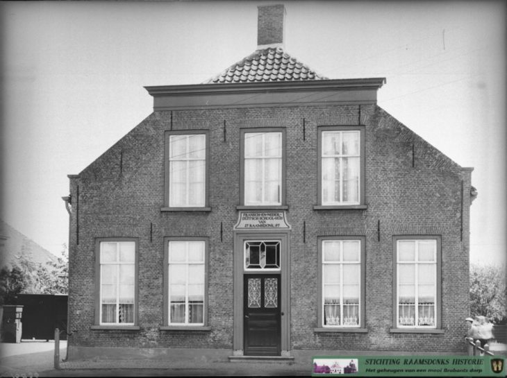 Fransch en Nederduitsch schoolhuis (Terry van Erp - SRH) 1979