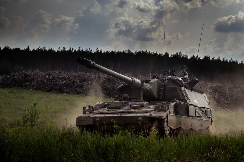 Bestand:PzH2000NL eFP Pabrade II.jpg