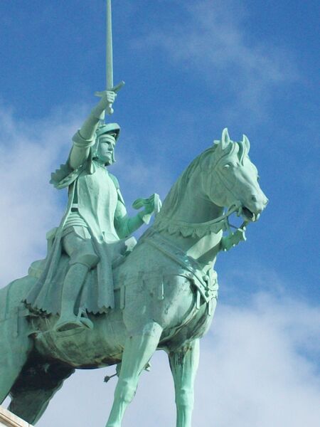 Bestand:Ridder standbeeld.jpg