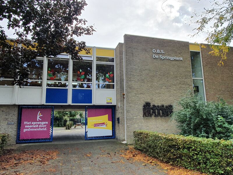 Bestand:Obs de Springplank 's Gravenmoer.jpg